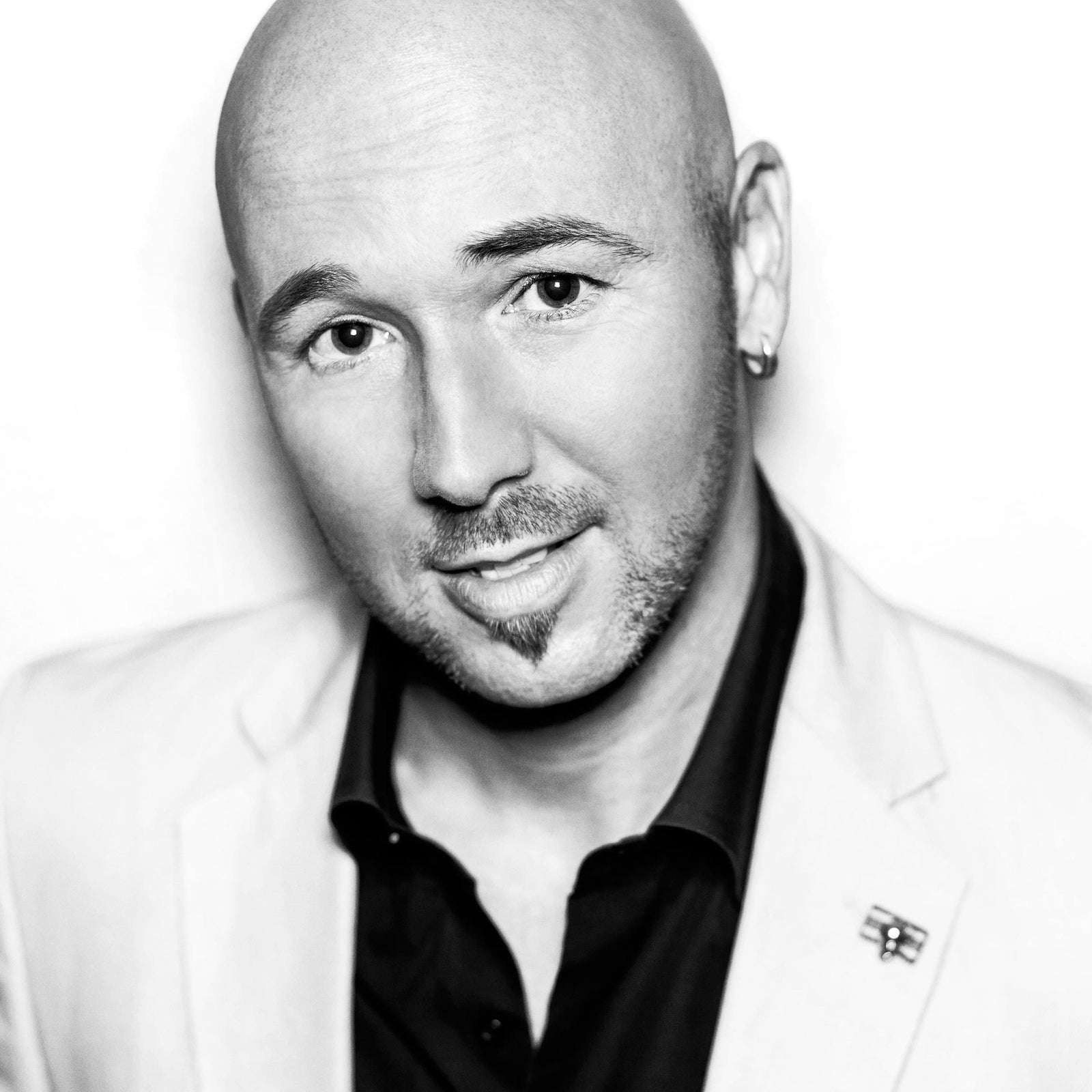 Das Profilbild zeigt Marco Zahnd, Gründer von minink, Familienvater und Vollblutunternehmer