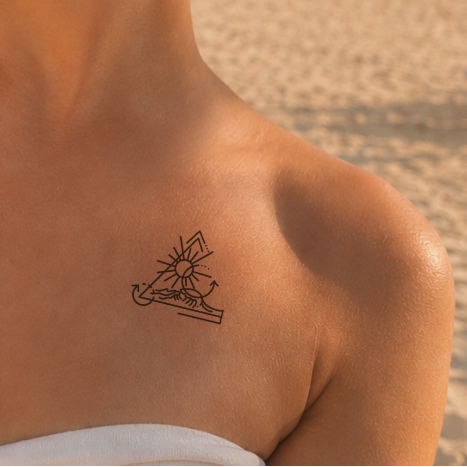 Temporäres Tattoo von minink: Mystische Sonne im Dreieck