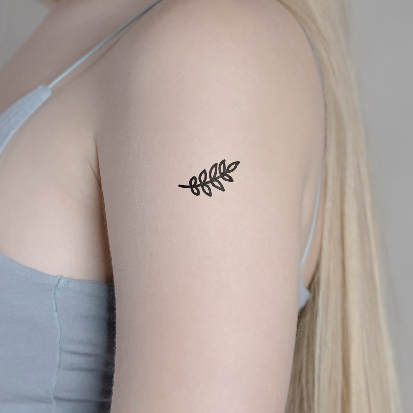 Temporäres Tattoo von minink: Kleiner Zweig