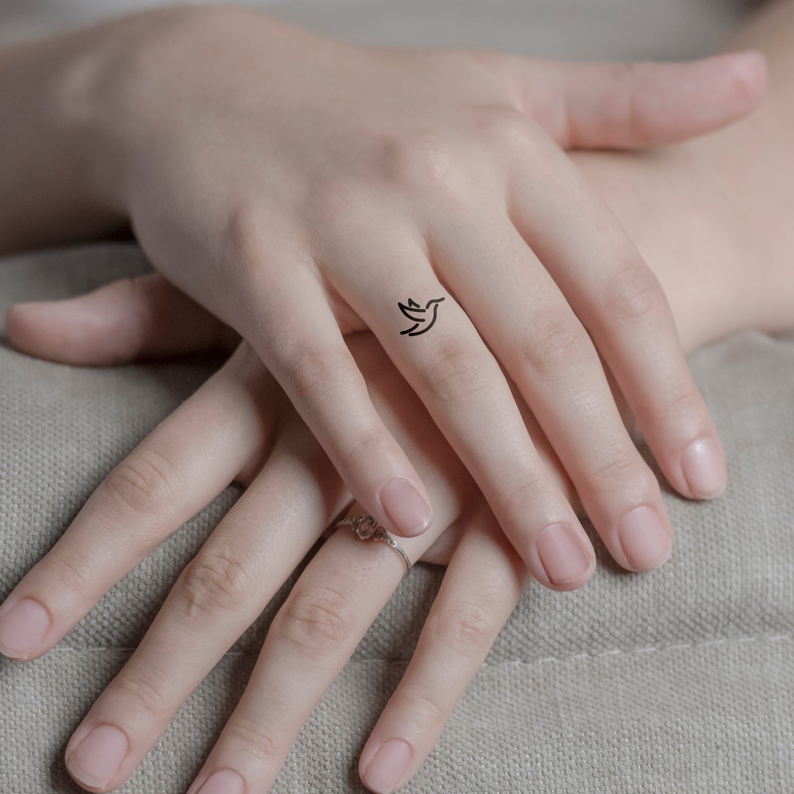 Temporäres Tattoo von minink: Abstrakte Taube