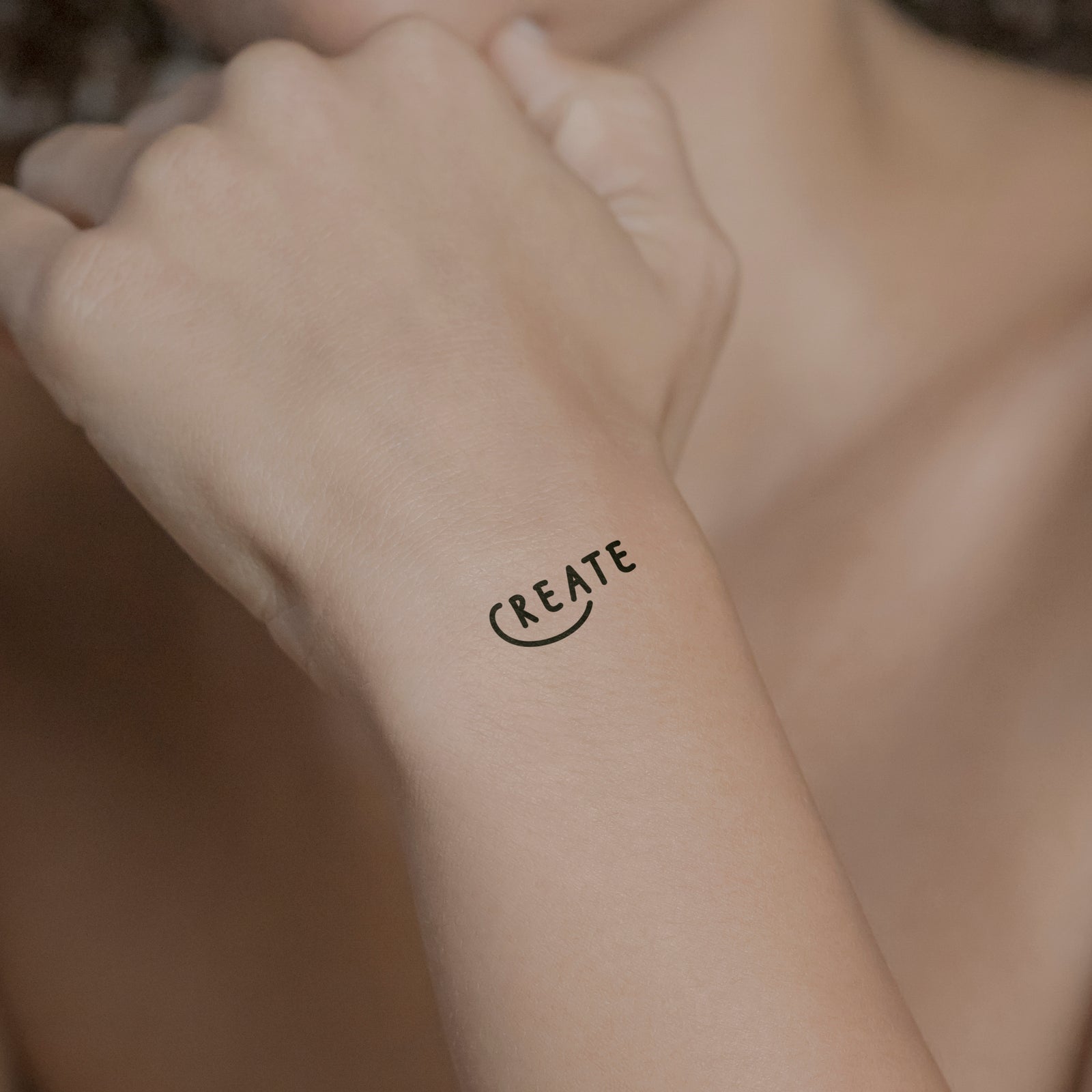 Temporäres Tattoo von minink: CREATE mit Schweif