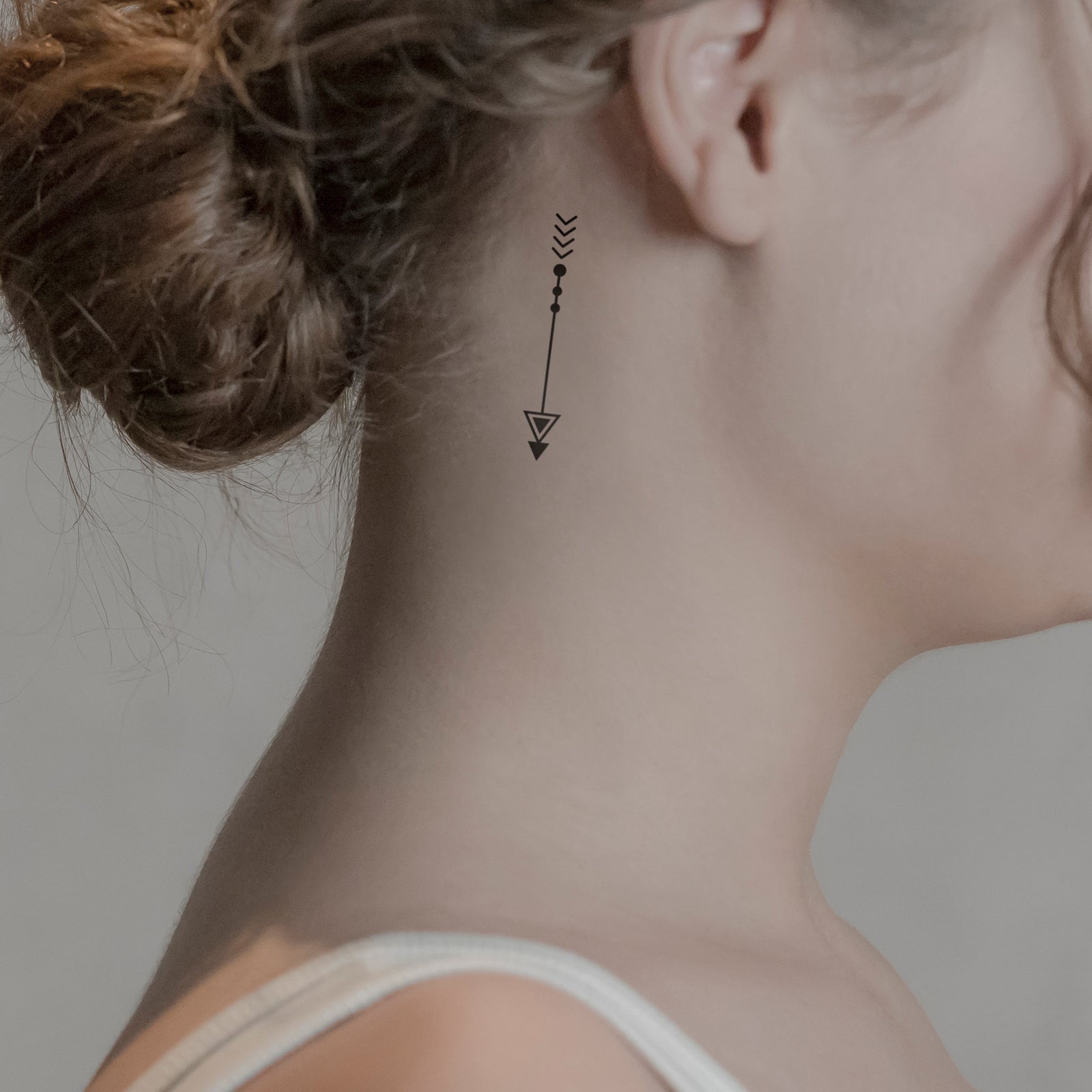 Temporäres Tattoo von minink: Abstrakter Pfeil