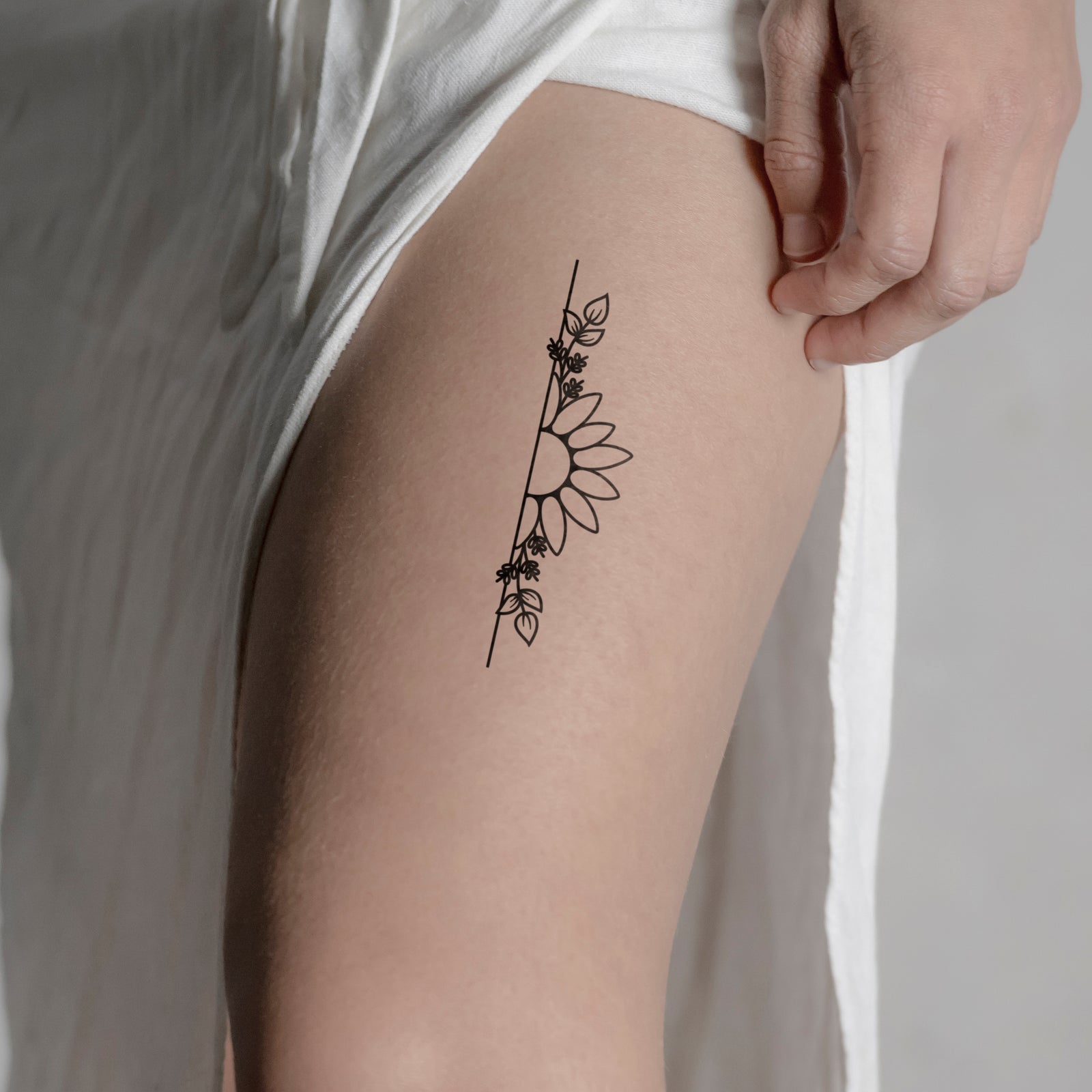 Temporäres Tattoo von minink: Halbe Sonnenblume