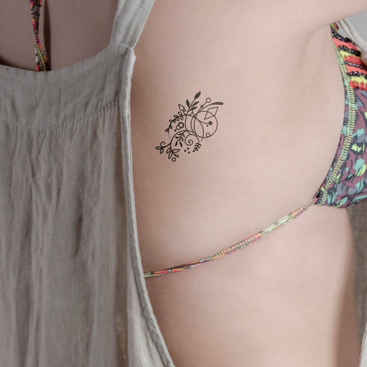 Temporäres Tattoo von minink: Botanische Spirale