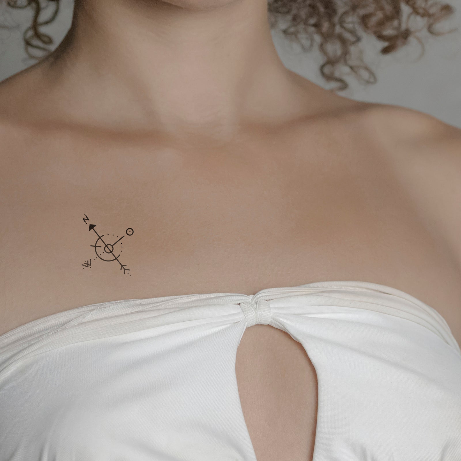 Temporäres Tattoo von minink: Ornamentaler Kompass