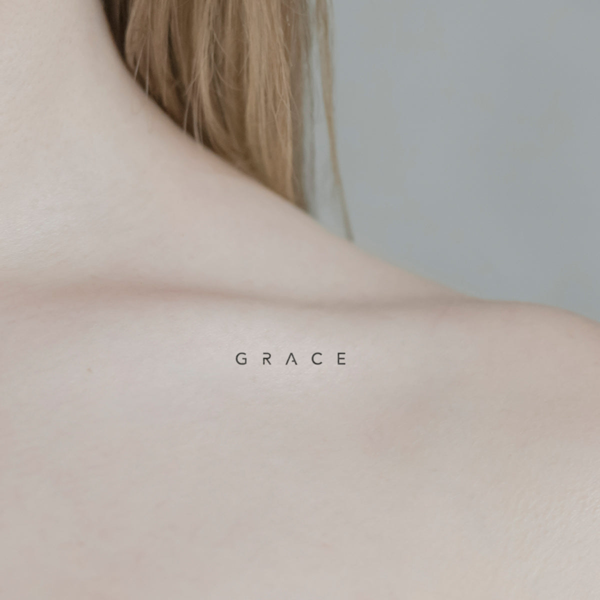 Schriftzug Tattoo GRACE von minink, der Marke für temporäre Tattoos.