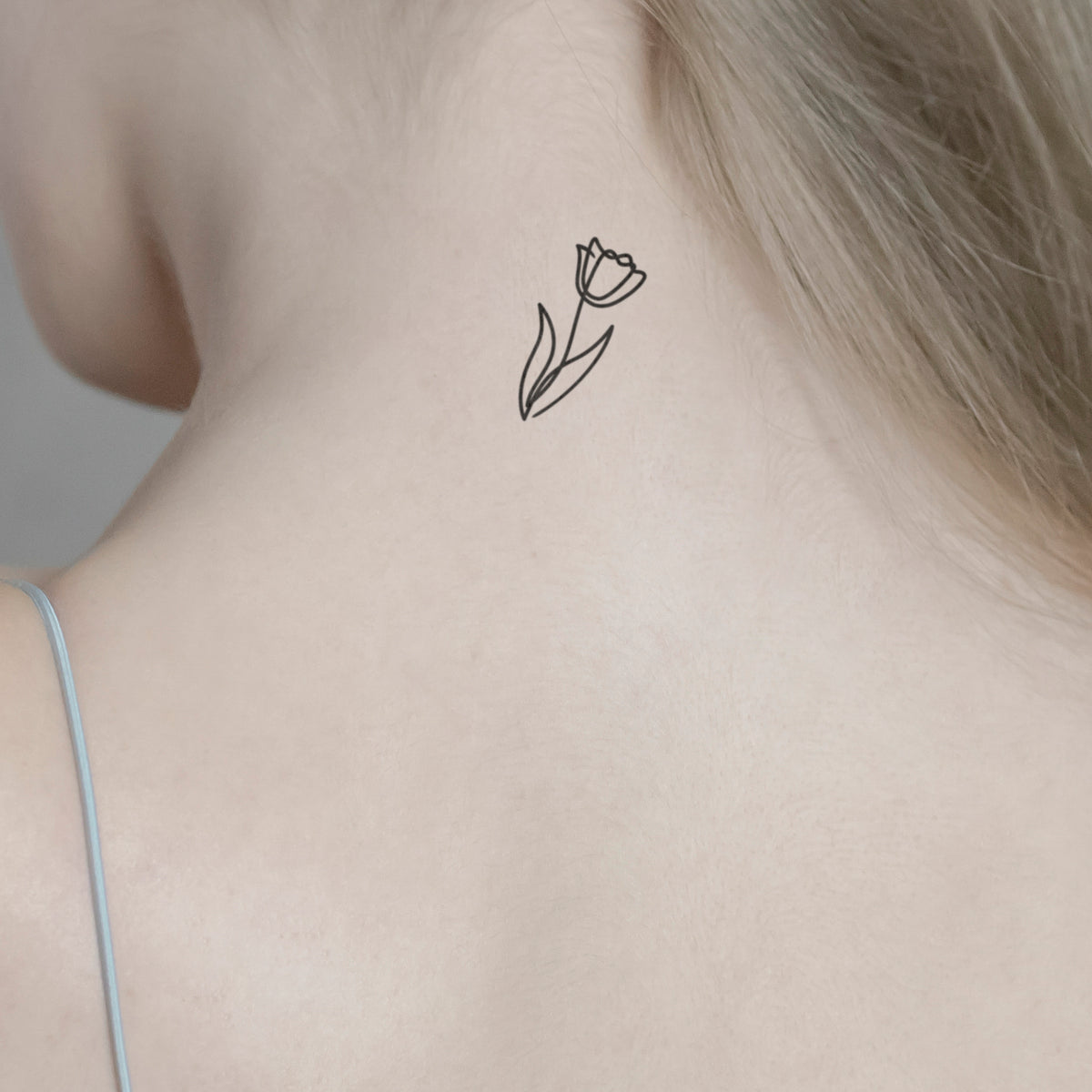 Tulpe Tattoo von minink, der Marke für temporäre Tattoos.