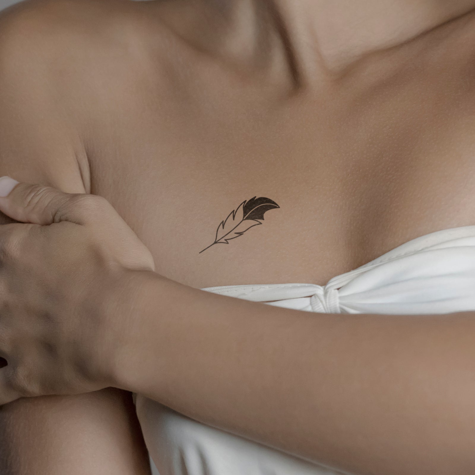 40 impressive feather tattoos ideas for men and women - Tattoo Ideas &  Trends | Feder tattoo bedeutung, Feder tattoo, Tattoo hals