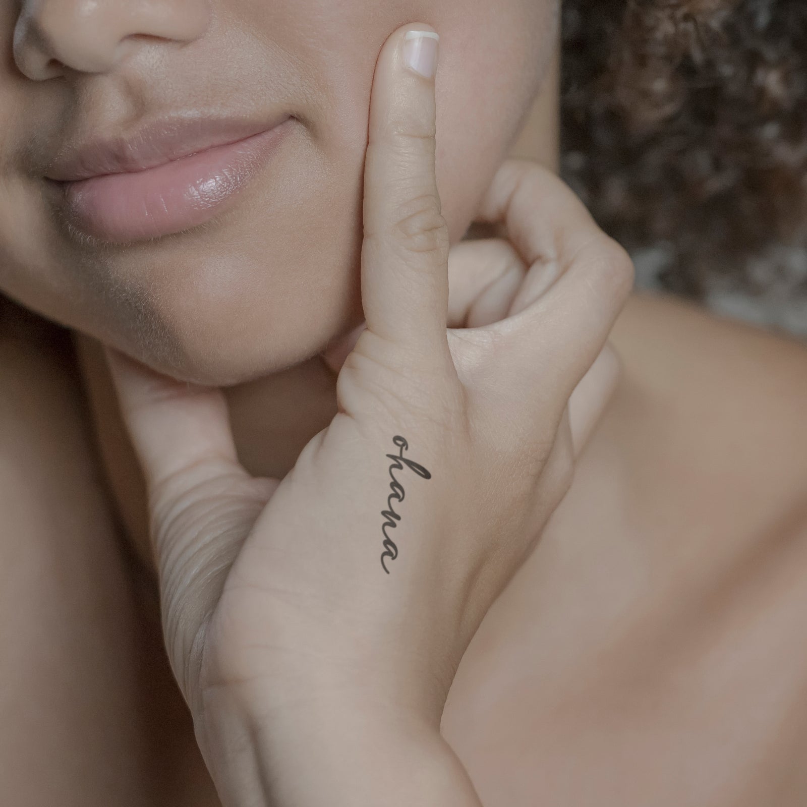 ohana Tattoo von minink, der Marke für temporäre Tattoos.