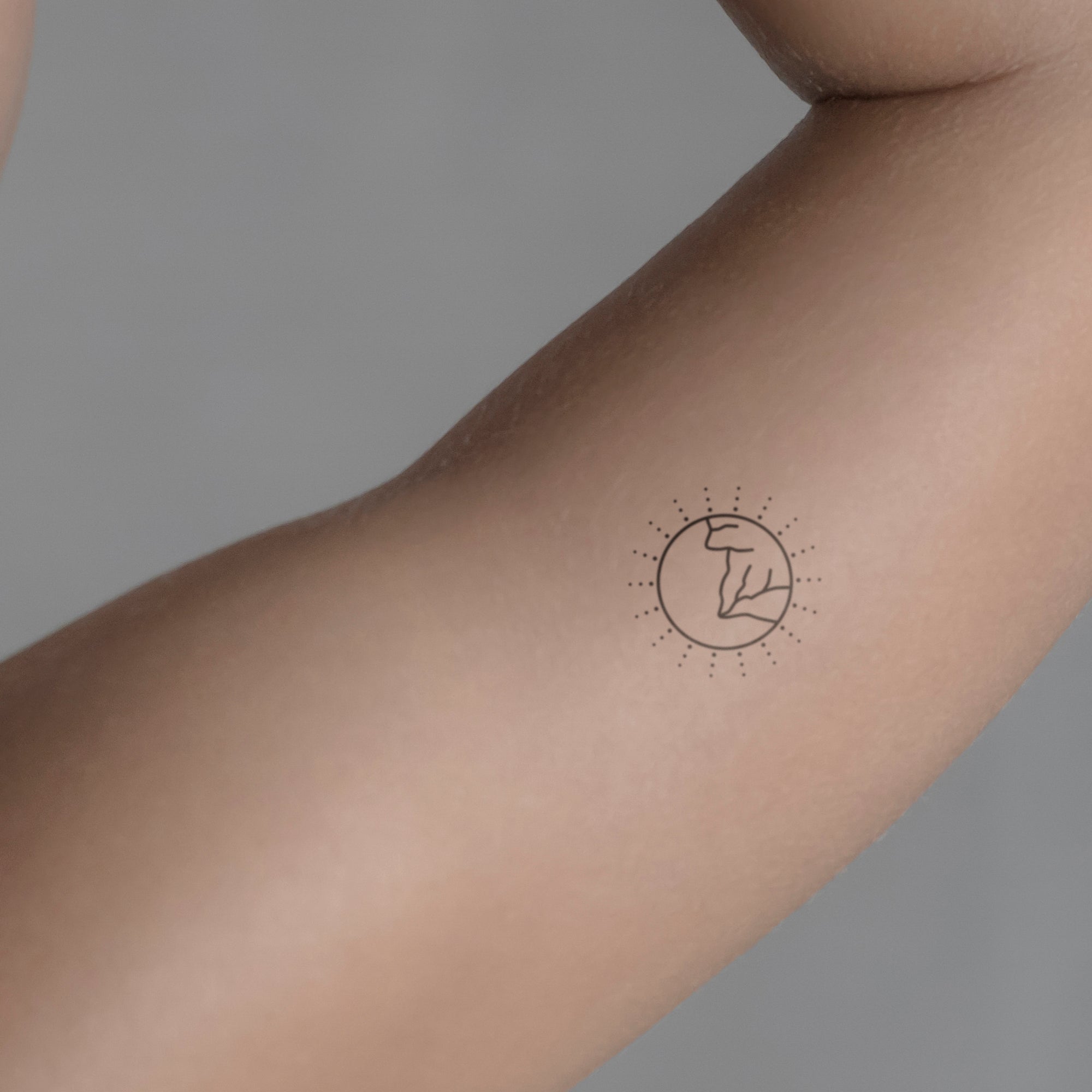 Sonnenberg Tattoo von minink, der Marke für temporäre Tattoos.